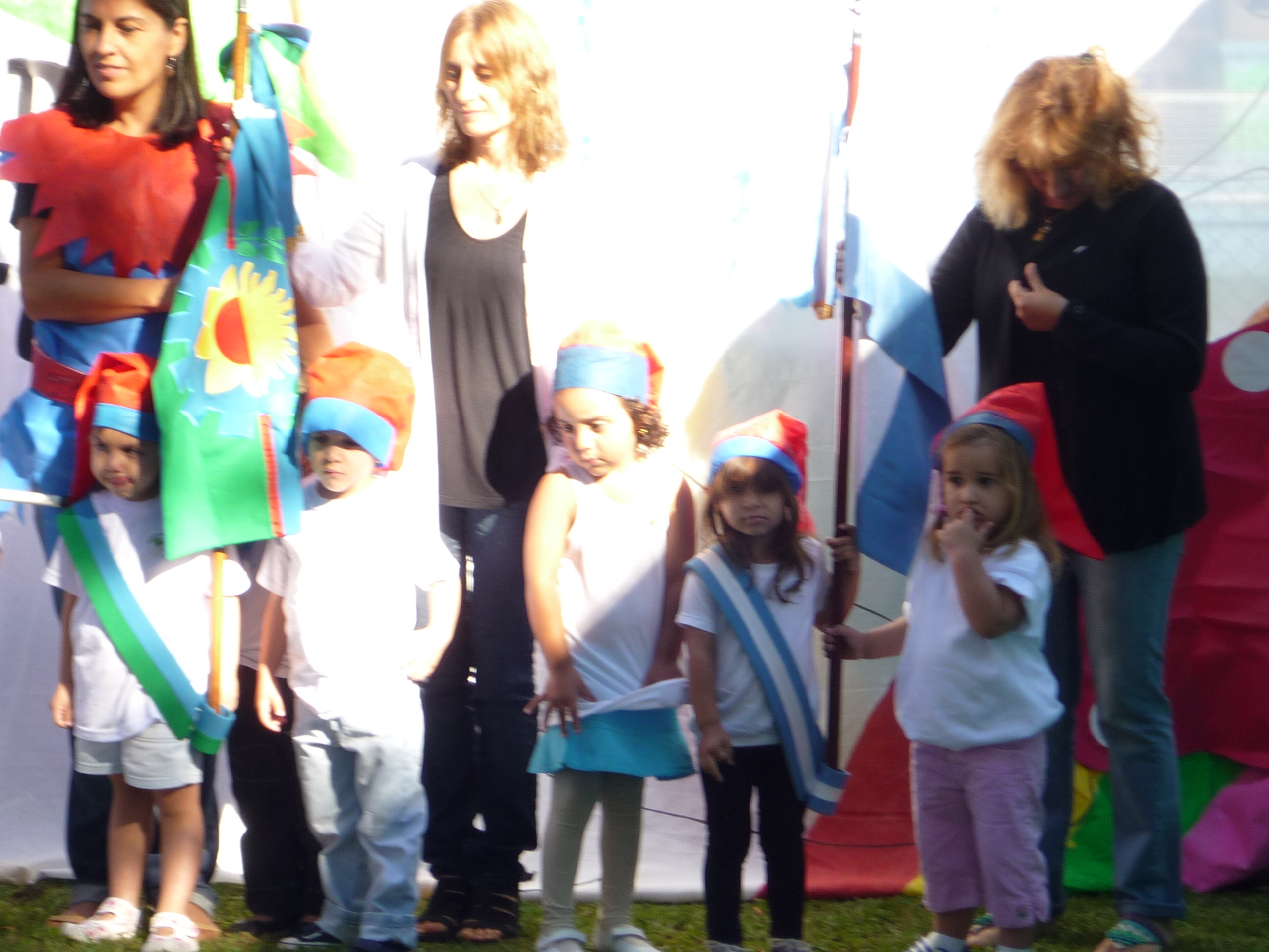 fotos/2012-12-25 - Acto egresados jardin maternal/P1030070.JPG